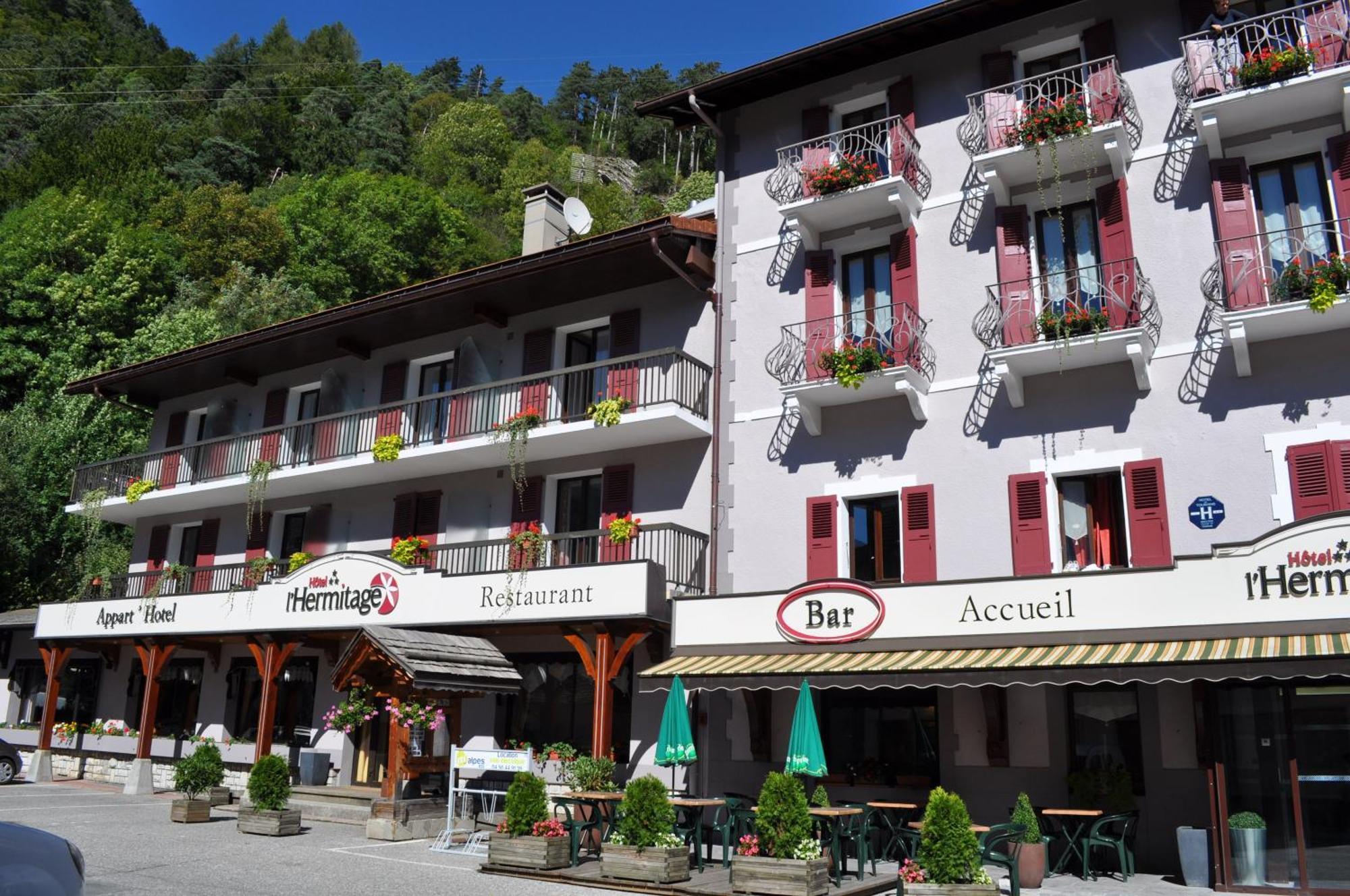 Hotel Et Appart'Hotel De L'Hermitage Thônes Екстериор снимка
