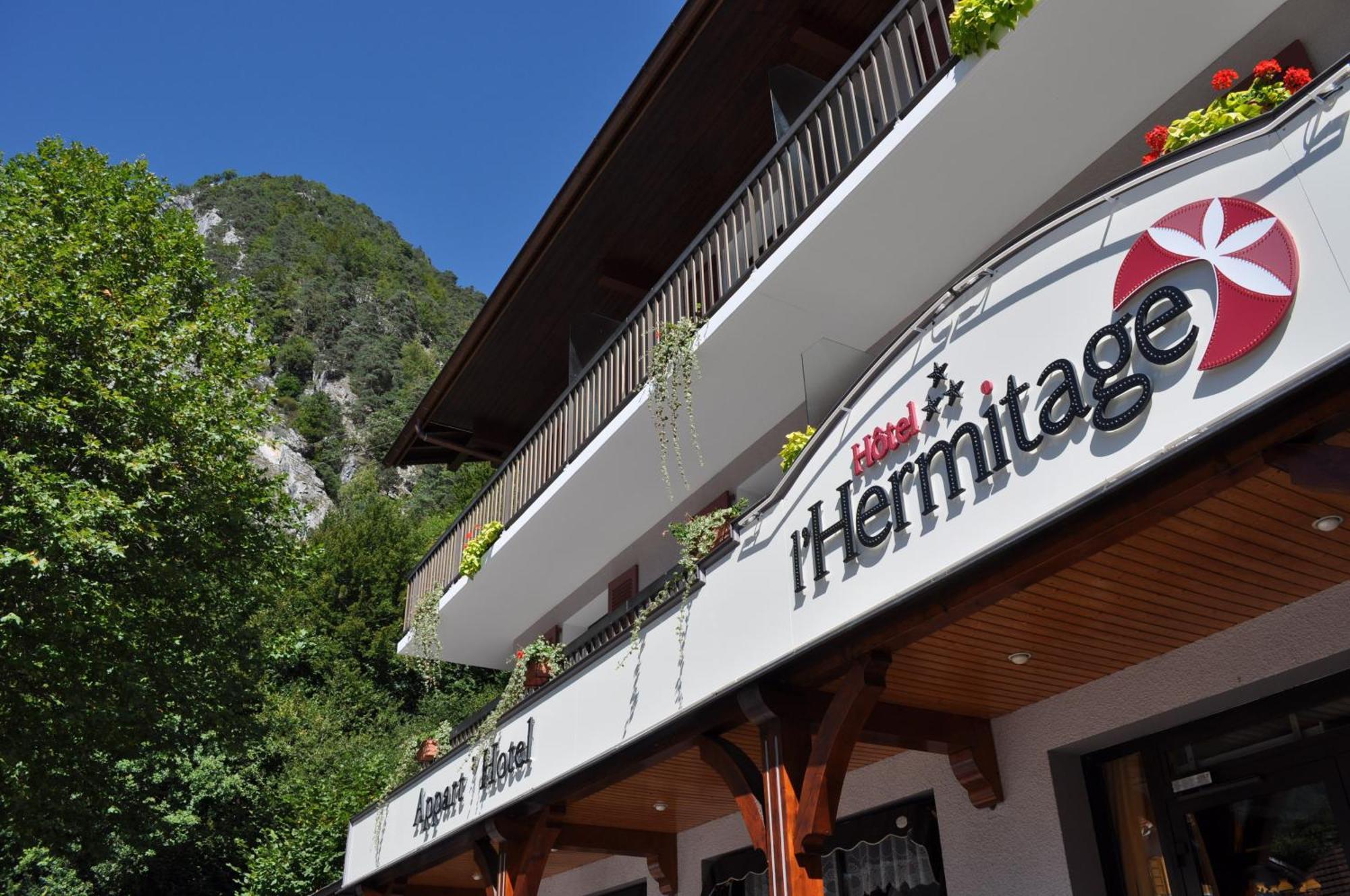 Hotel Et Appart'Hotel De L'Hermitage Thônes Екстериор снимка