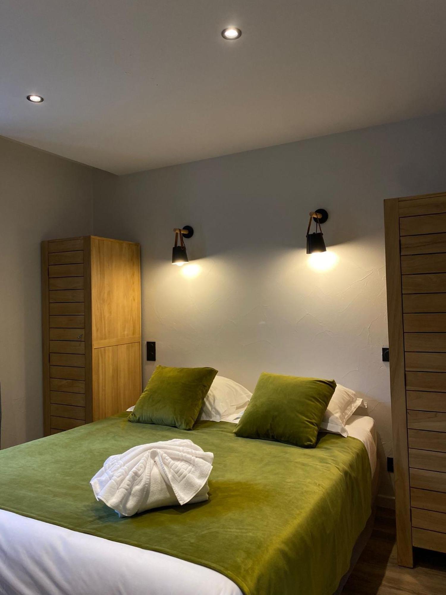 Hotel Et Appart'Hotel De L'Hermitage Thônes Екстериор снимка